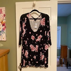 Torrid NWT size 3 floral flowy babydoll top